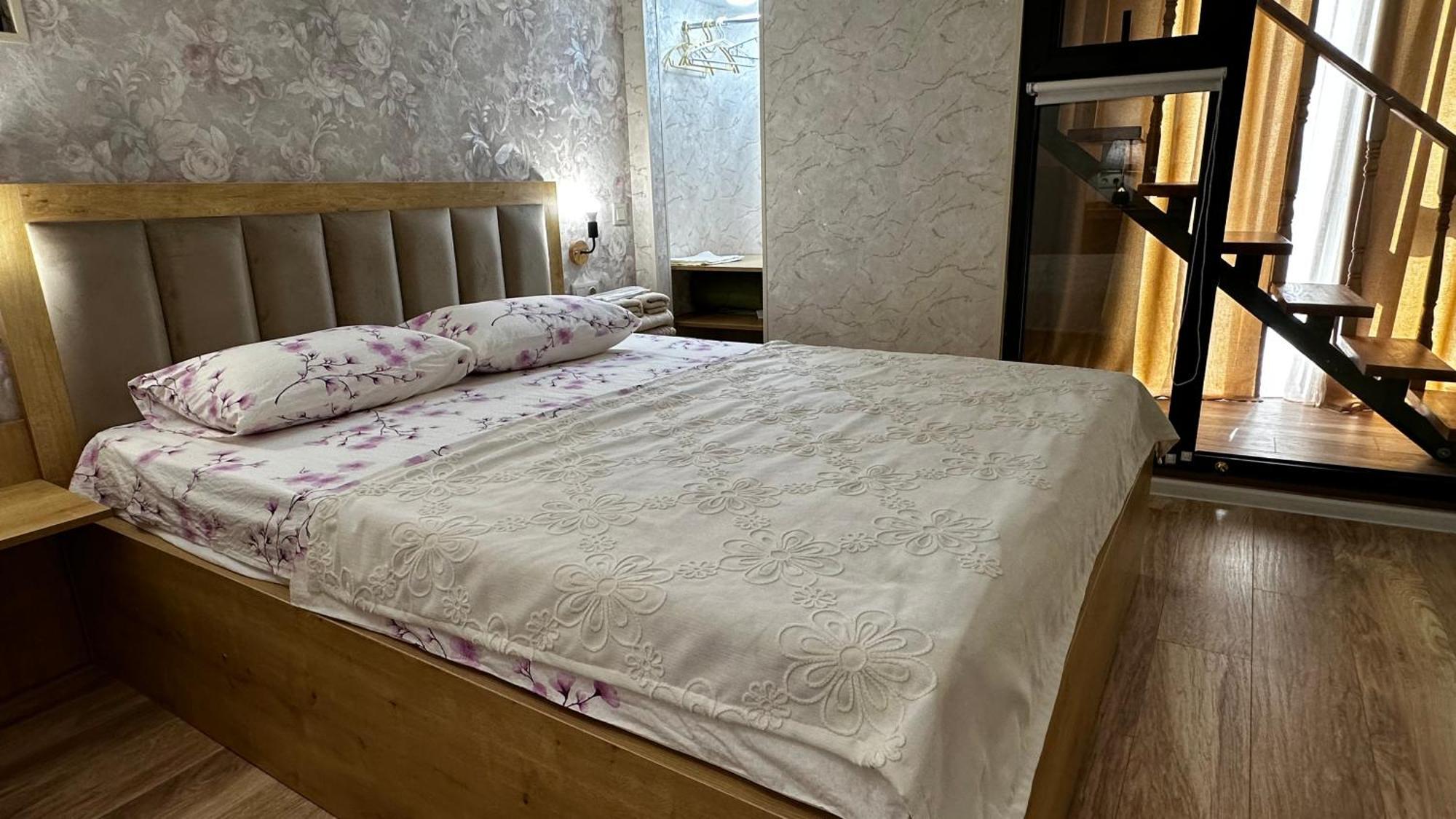 Made With Love Apartment Tiflis Exterior foto